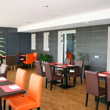 Aparthotel Odalys - Bioparc Est Lyon