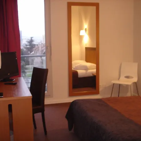 Odalys - Bioparc Est 4* Lyon