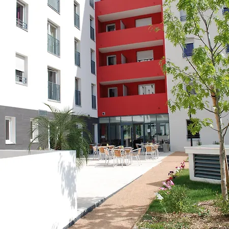Odalys - Bioparc Est 4* Lyon